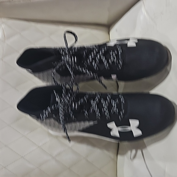 Under Armour Other - UNDER ARMOUR MEN'S HIGHLIGHT FRANCHISE FOOTBALL CLEATS SIZE 11